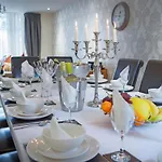 Town House Ii - Uk12892