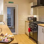 Town House Ii - Uk12892