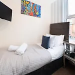 Town House Ii - Uk12892